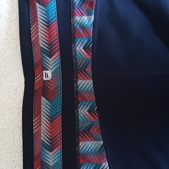 Fabletics Capris - Picture 3 of 4